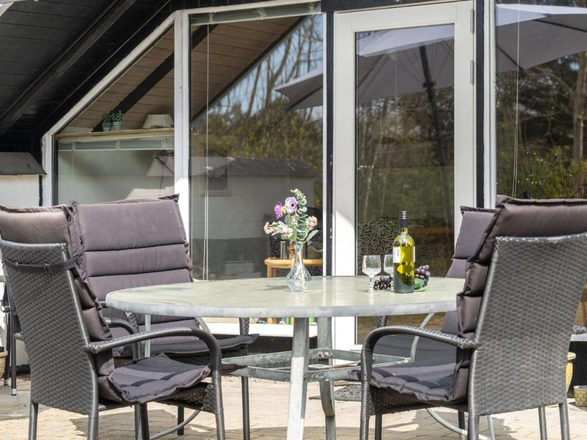 Holiday Home Arnfin - 160M From The Sea In Lolland- Falster And Mon By Interhome Rødby Eksteriør billede